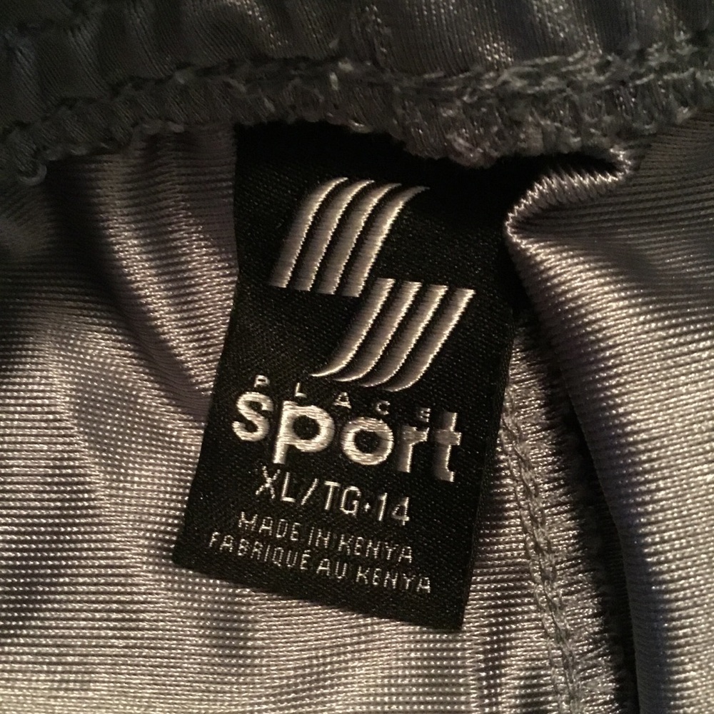 Children’s Place Sport XL (14) light gray shorts - Picture 2 of 2